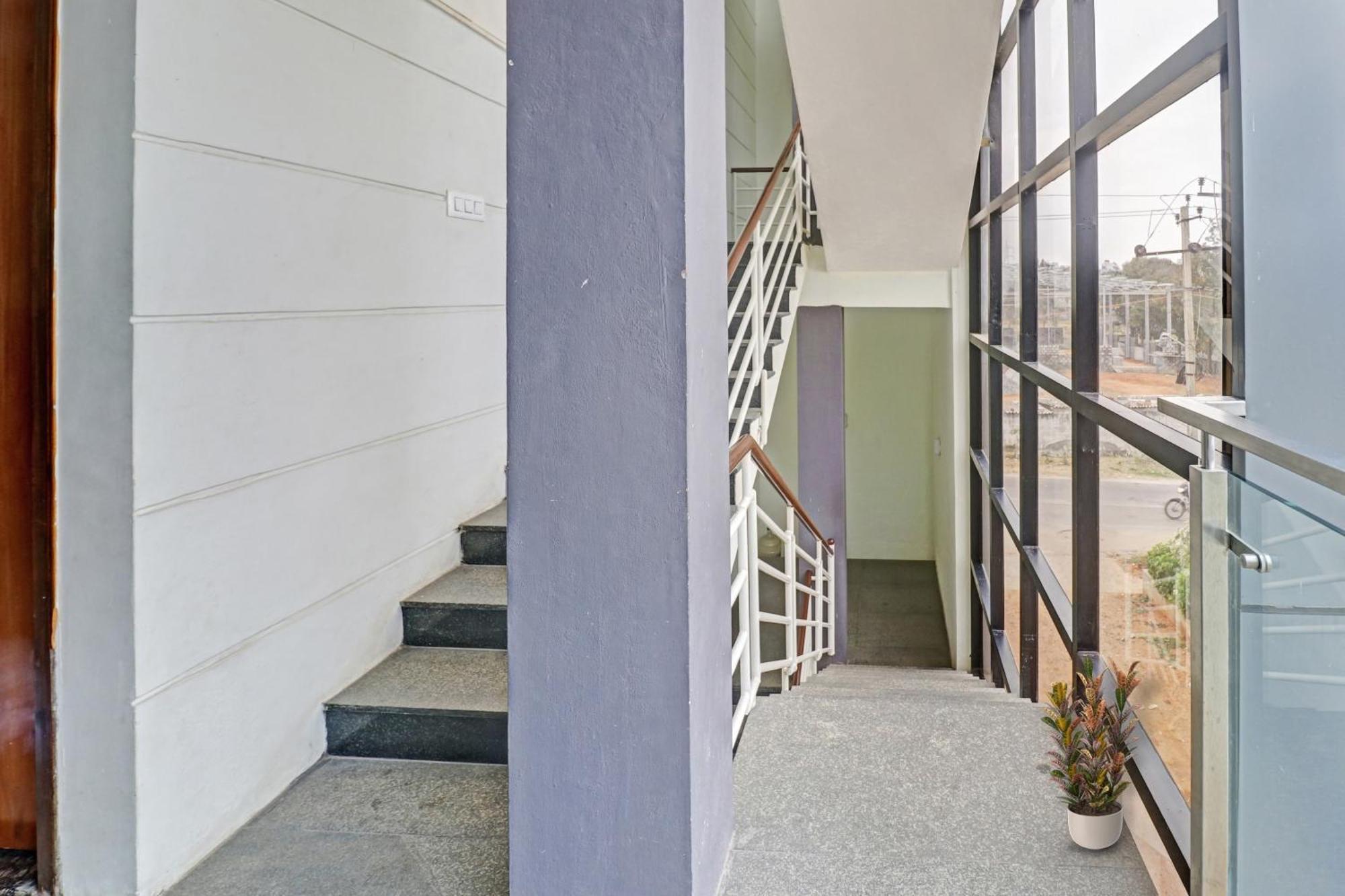 Hotel O Formula Vanivilasa Puram Экстерьер фото